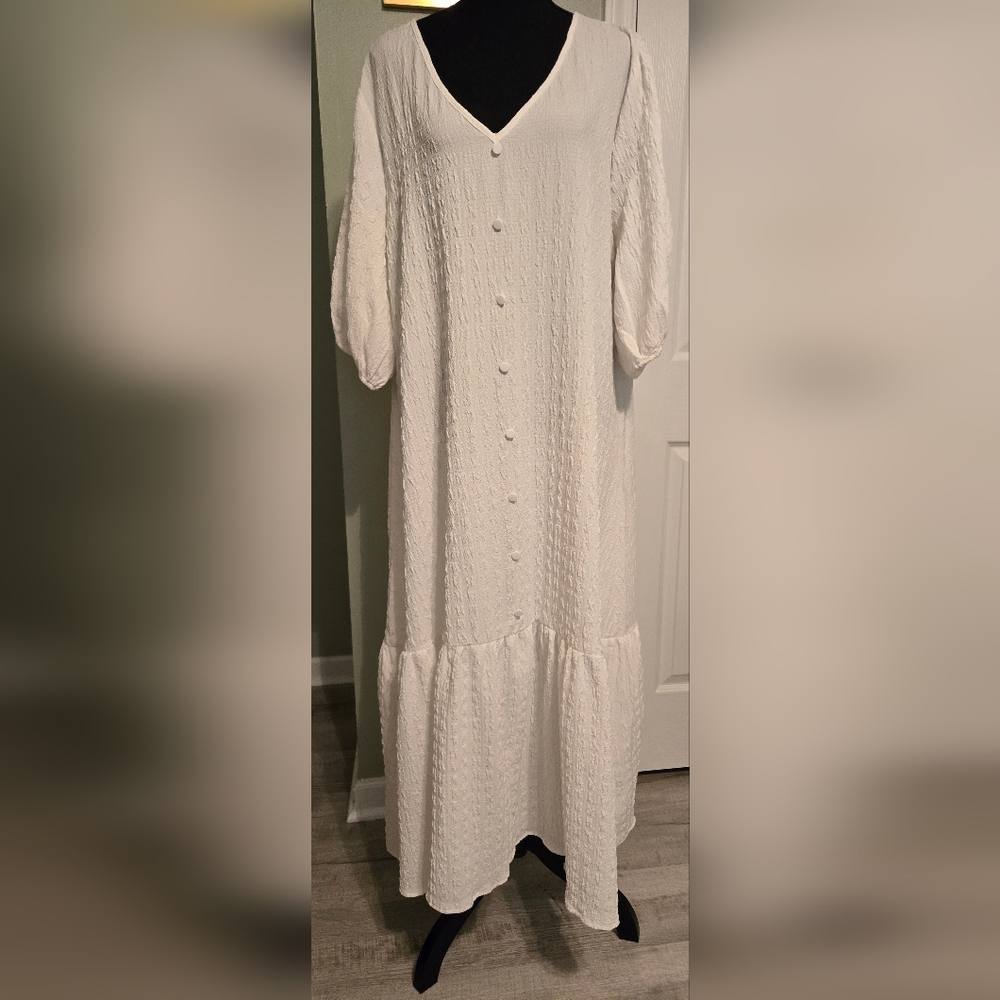 Elegant White Maxi Dress